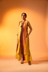 Saanvi Set Solaris